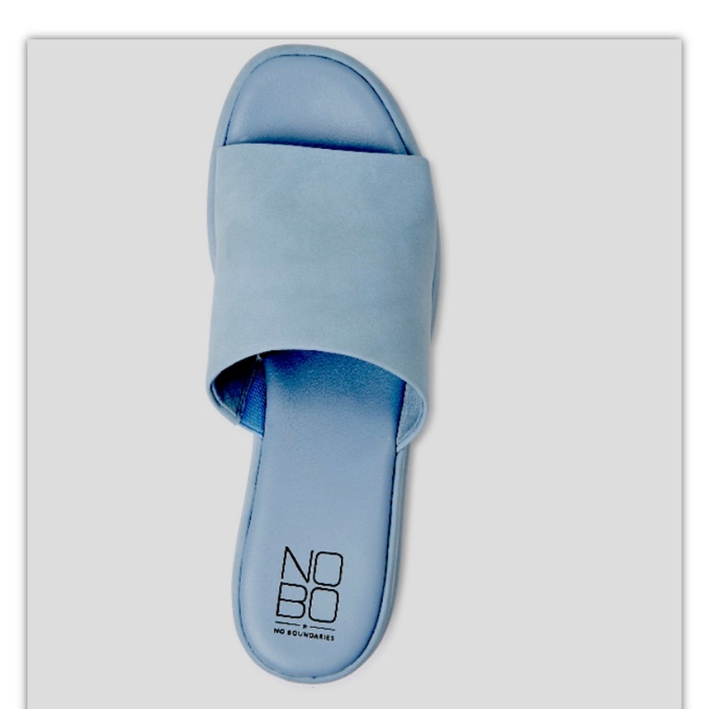 BNWT No Boundaries Blue  Wedge Platform Shoes
